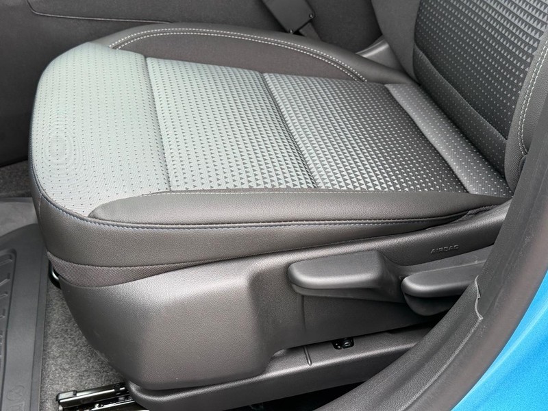 Chevrolet Trax Vehicle Full-screen Gallery Image 17