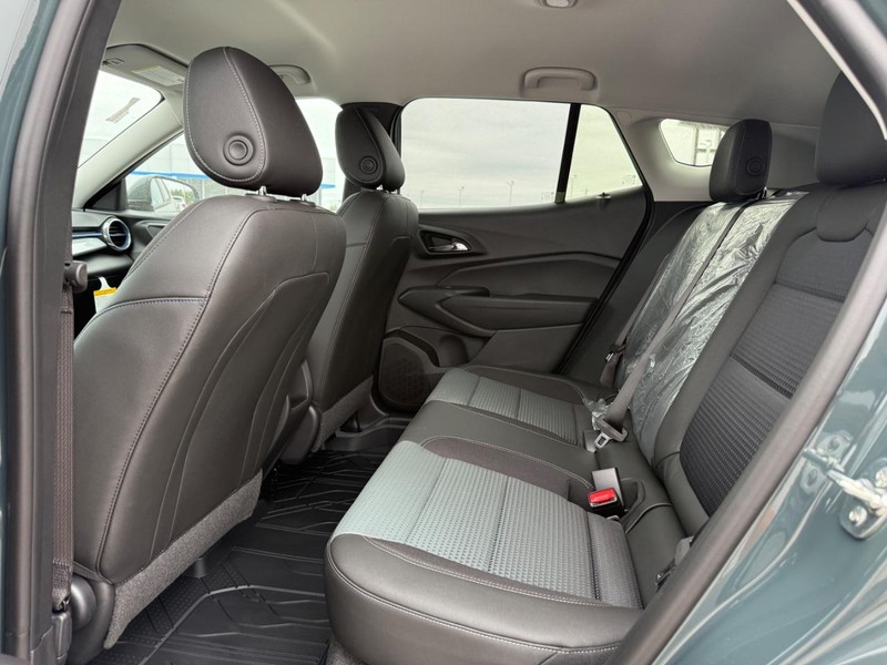 Chevrolet Trax Vehicle Full-screen Gallery Image 5