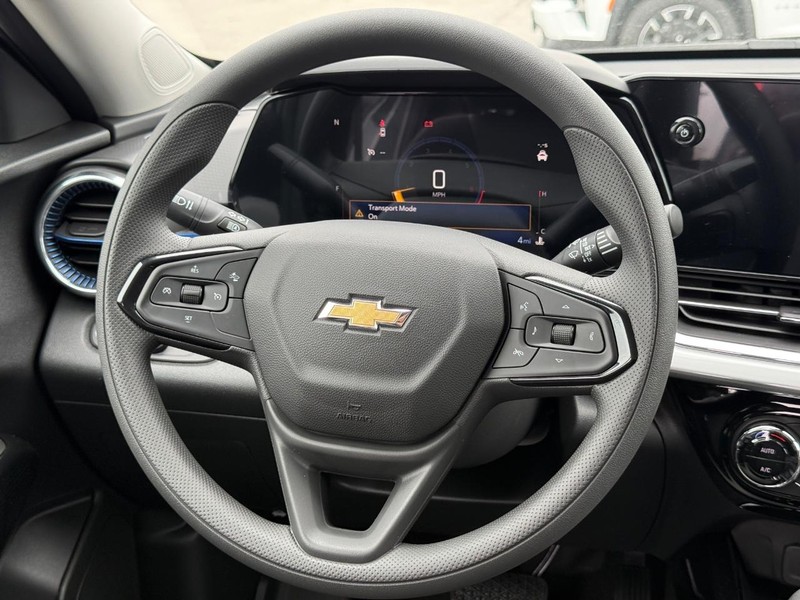 Chevrolet Trax Vehicle Full-screen Gallery Image 7