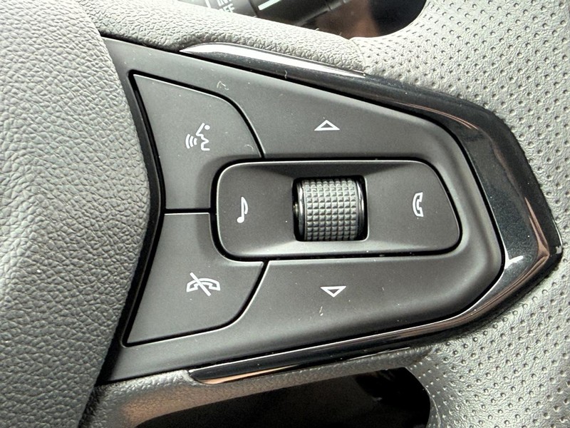 Chevrolet Trax Vehicle Full-screen Gallery Image 9