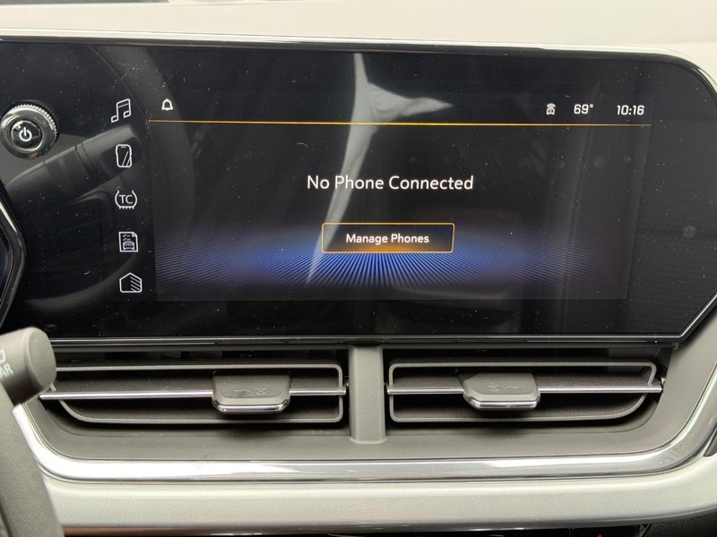 Chevrolet Trax Vehicle Full-screen Gallery Image 10