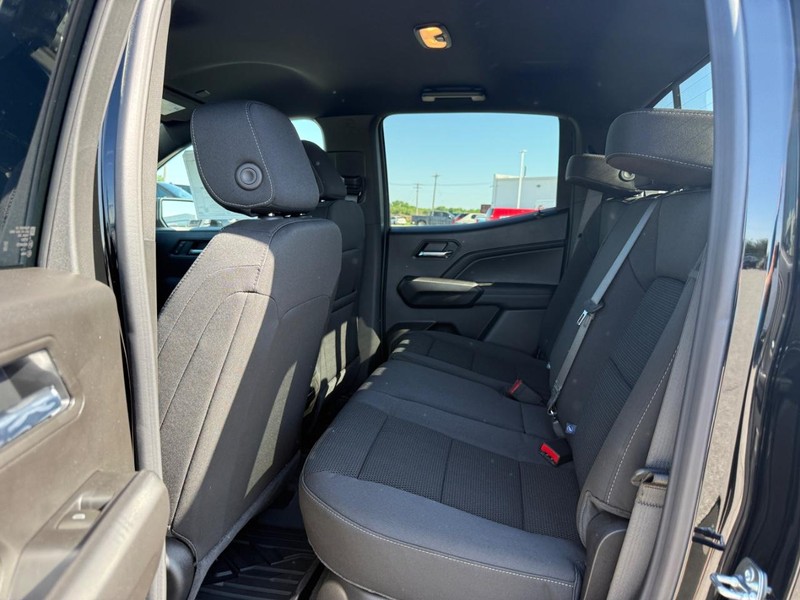 Chevrolet Colorado Vehicle Full-screen Gallery Image 5
