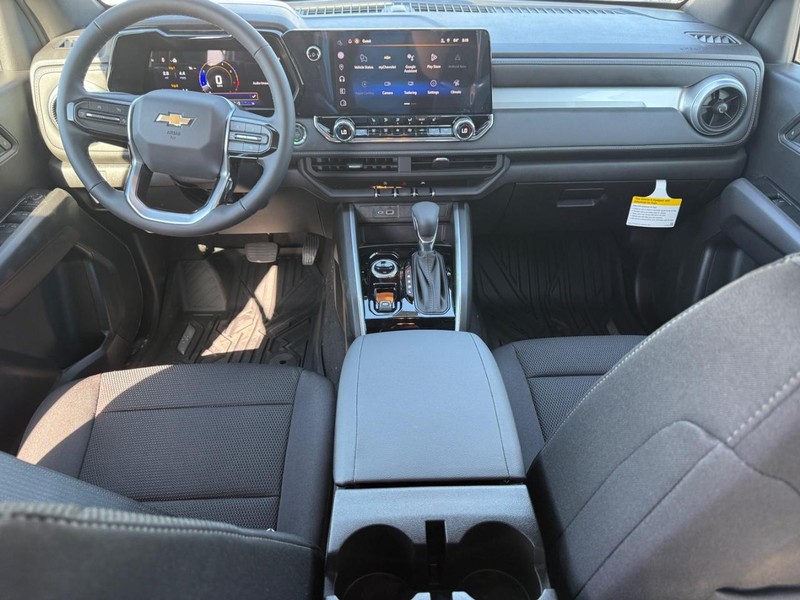 Chevrolet Colorado Vehicle Full-screen Gallery Image 6