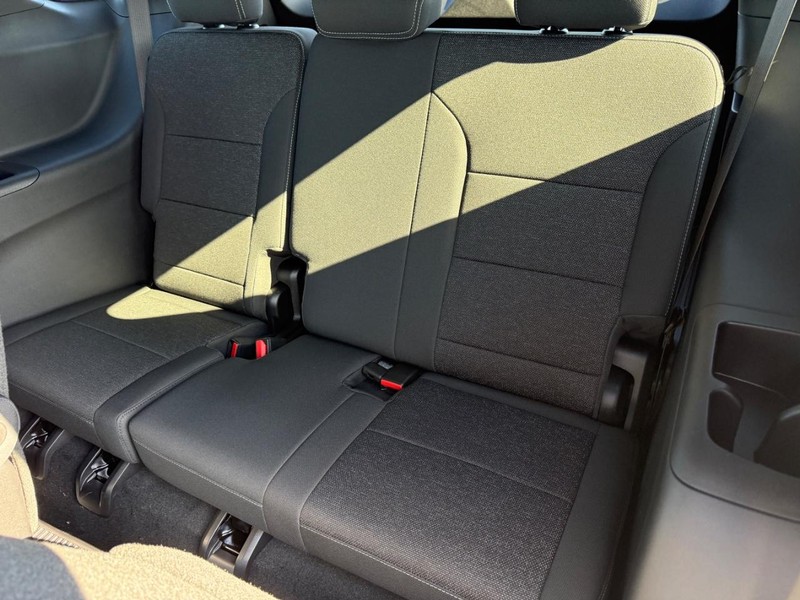 Chevrolet Traverse Vehicle Full-screen Gallery Image 6