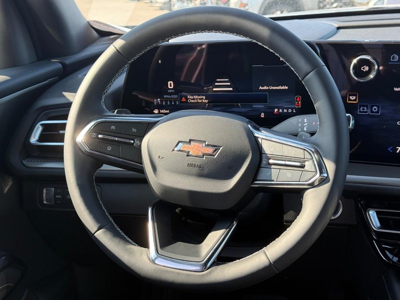 Chevrolet Traverse Vehicle Full-screen Gallery Image 9