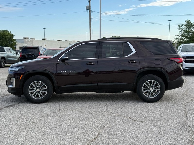 Chevrolet Traverse Vehicle Full-screen Gallery Image 2