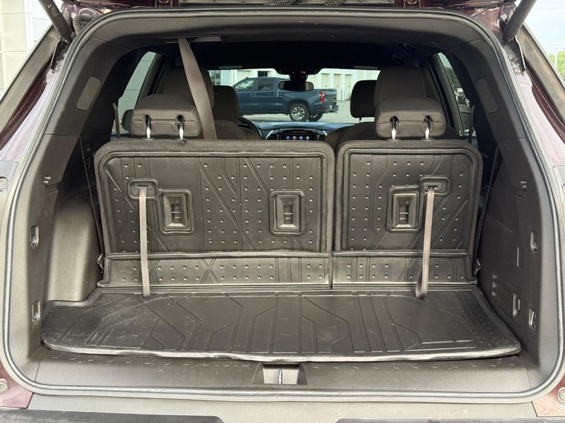 Chevrolet Traverse Vehicle Full-screen Gallery Image 6
