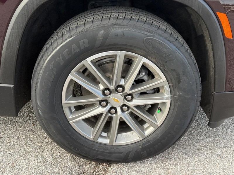 Chevrolet Traverse Vehicle Full-screen Gallery Image 7