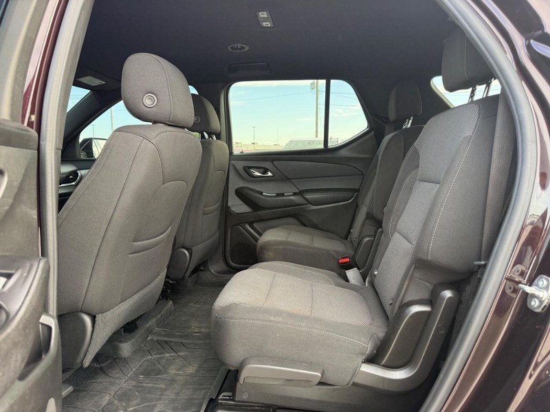 Chevrolet Traverse Vehicle Full-screen Gallery Image 11