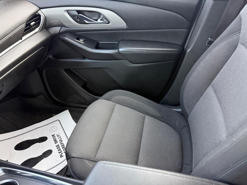 Chevrolet Traverse Vehicle Full-screen Gallery Image 21