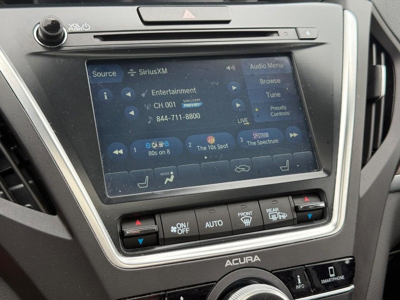 Acura MDX Vehicle Full-screen Gallery Image 19