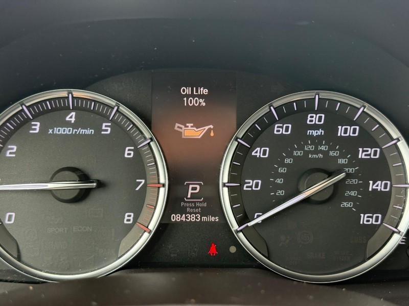 Acura MDX Vehicle Full-screen Gallery Image 23