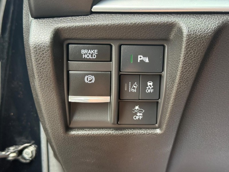 Acura MDX Vehicle Full-screen Gallery Image 24