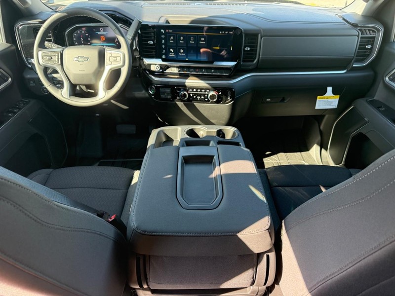 Chevrolet Silverado 1500 Vehicle Full-screen Gallery Image 6