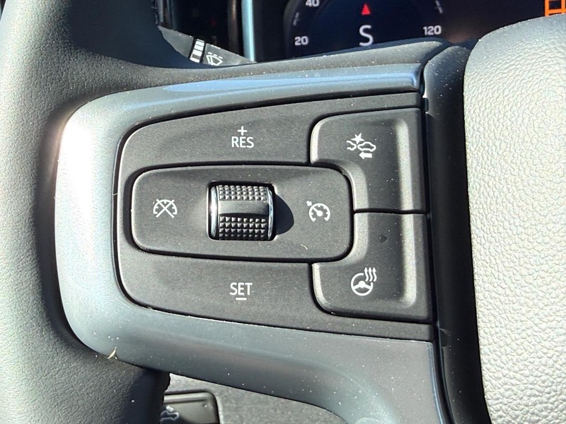 Chevrolet Silverado 1500 Vehicle Full-screen Gallery Image 8