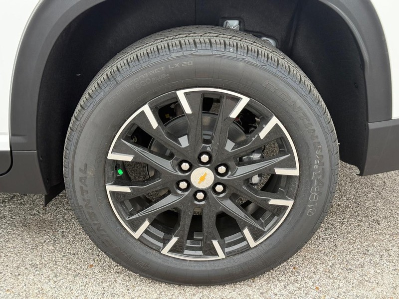 Chevrolet Traverse Vehicle Full-screen Gallery Image 4