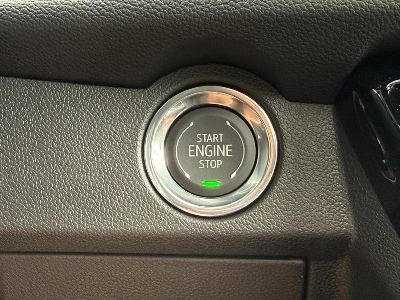 Chevrolet Traverse Vehicle Full-screen Gallery Image 12