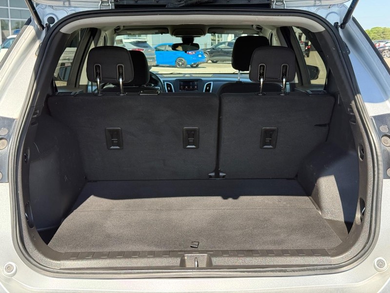 Chevrolet Equinox Vehicle Full-screen Gallery Image 06