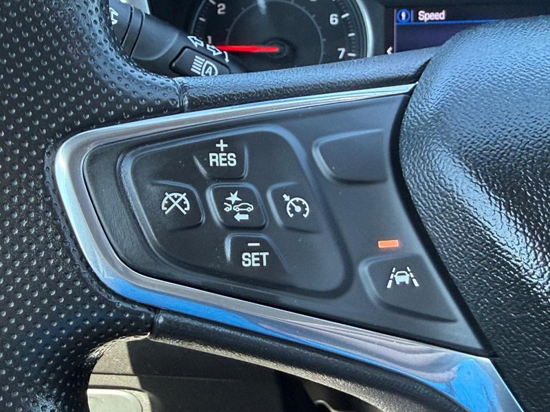 Chevrolet Equinox Vehicle Full-screen Gallery Image 13