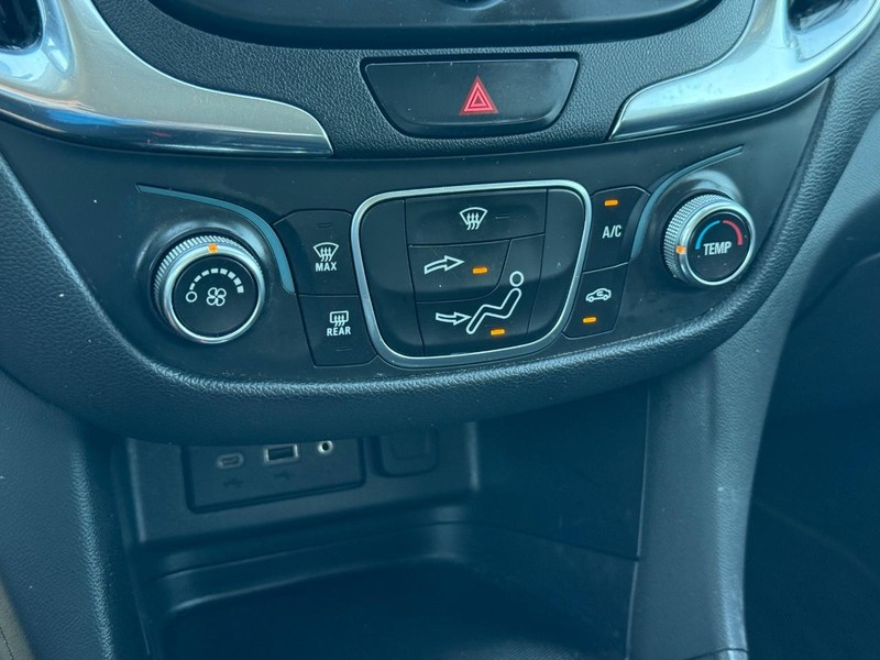 Chevrolet Equinox Vehicle Full-screen Gallery Image 18