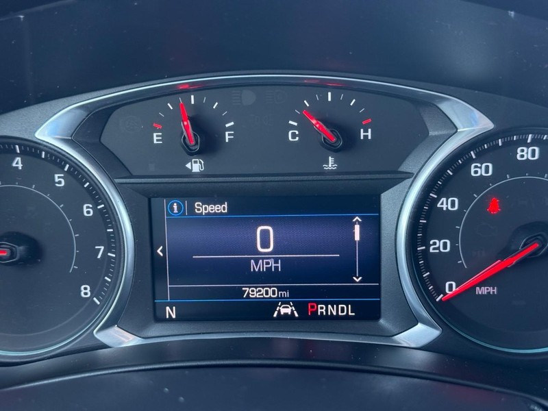 Chevrolet Equinox Vehicle Full-screen Gallery Image 22