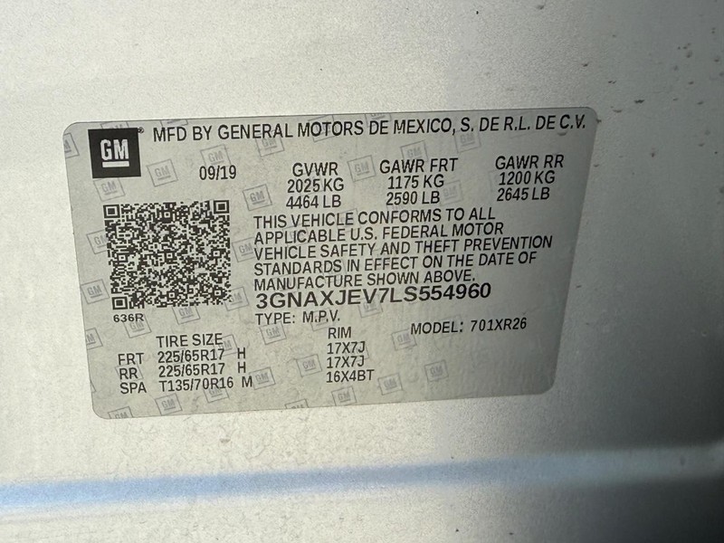 Chevrolet Equinox Vehicle Full-screen Gallery Image 24
