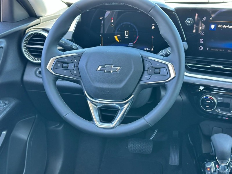 Chevrolet Trax Vehicle Full-screen Gallery Image 6