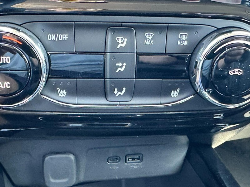 Chevrolet Trax Vehicle Full-screen Gallery Image 13