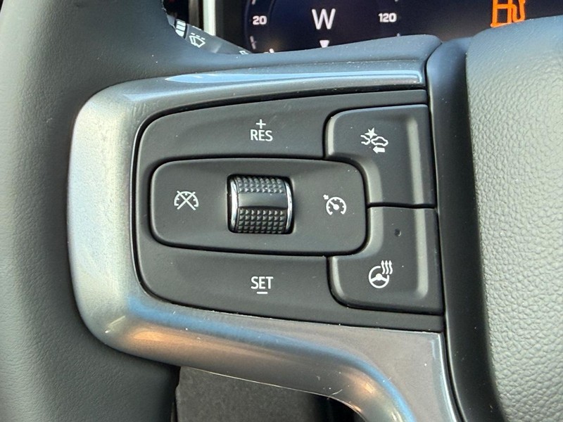 Chevrolet Silverado 1500 Vehicle Full-screen Gallery Image 8