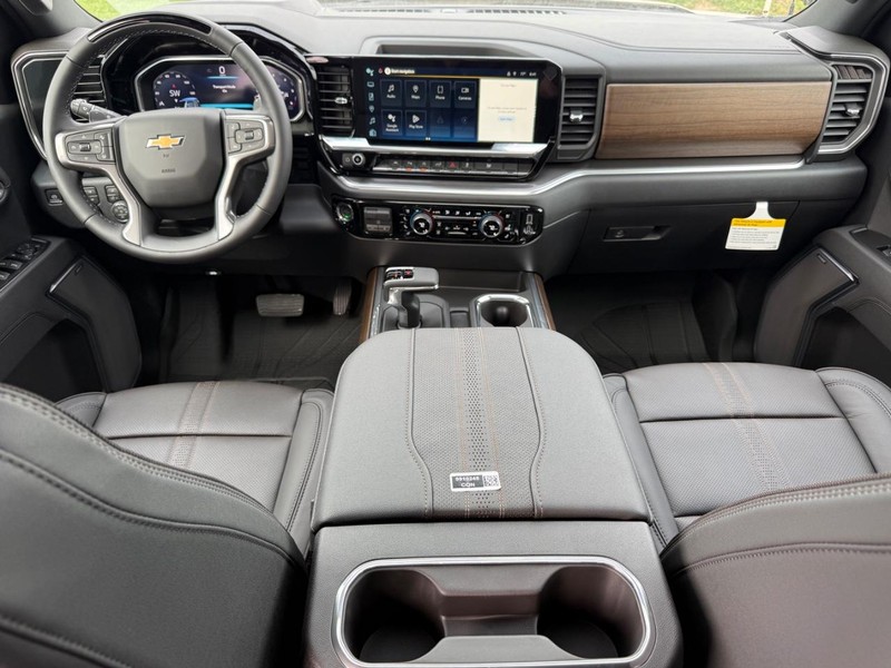 Chevrolet Silverado 1500 Vehicle Full-screen Gallery Image 8