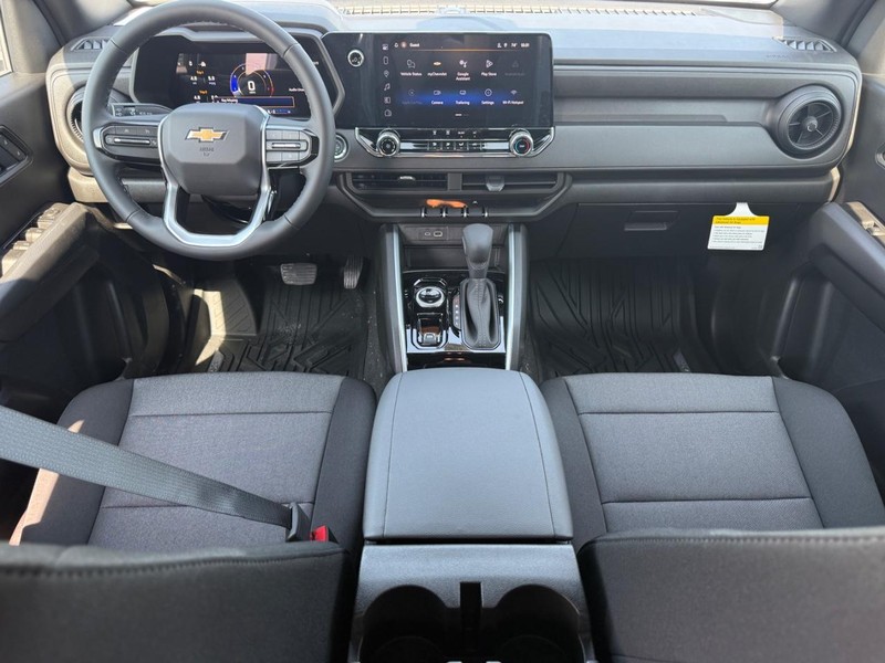 Chevrolet Colorado Vehicle Full-screen Gallery Image 6