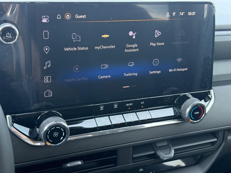 Chevrolet Colorado Vehicle Full-screen Gallery Image 11