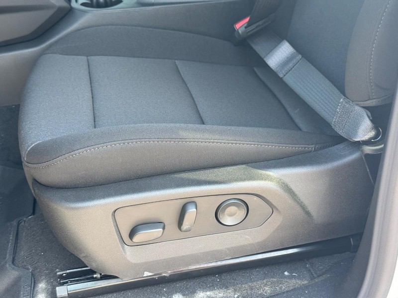 Chevrolet Colorado Vehicle Full-screen Gallery Image 16