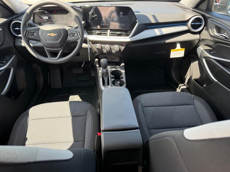 Chevrolet Trax Vehicle Full-screen Gallery Image 5