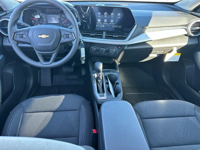 Chevrolet Trax Vehicle Full-screen Gallery Image 5