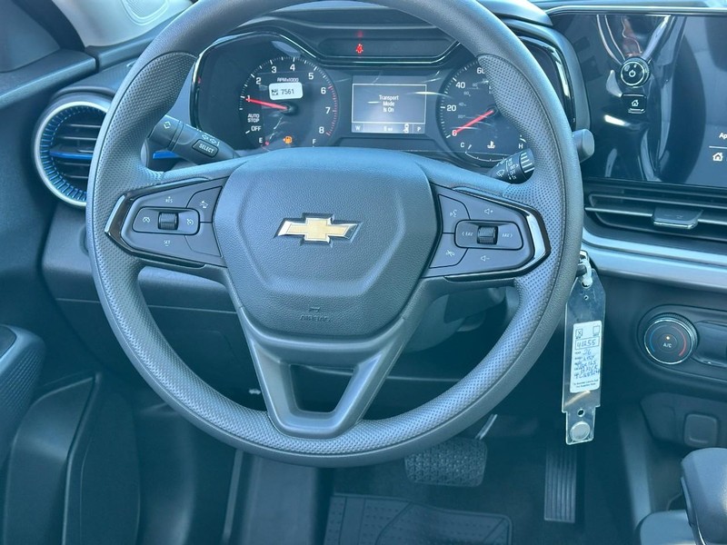 Chevrolet Trax Vehicle Full-screen Gallery Image 6