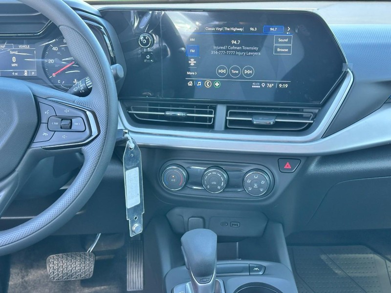 Chevrolet Trax Vehicle Full-screen Gallery Image 7