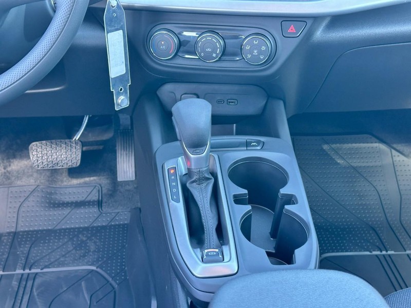 Chevrolet Trax Vehicle Full-screen Gallery Image 8