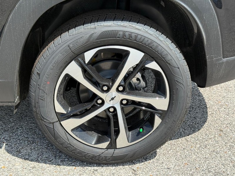 Chevrolet Trax Vehicle Full-screen Gallery Image 4