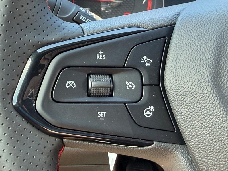 Chevrolet Trax Vehicle Full-screen Gallery Image 8