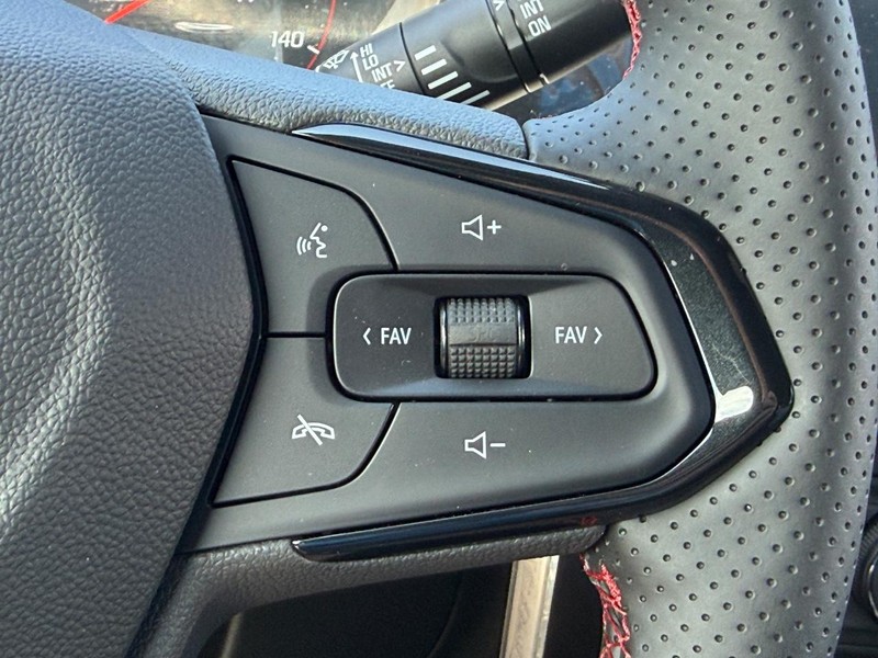 Chevrolet Trax Vehicle Full-screen Gallery Image 9