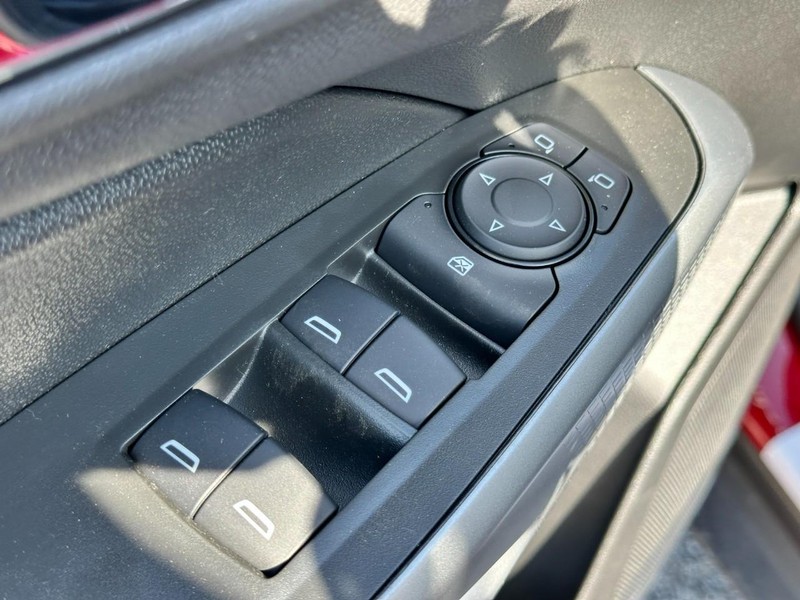 Chevrolet Trax Vehicle Full-screen Gallery Image 9