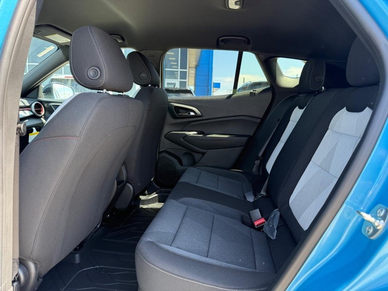 Chevrolet Trax Vehicle Full-screen Gallery Image 5