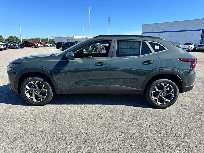 Chevrolet Trax Vehicle Full-screen Gallery Image 2