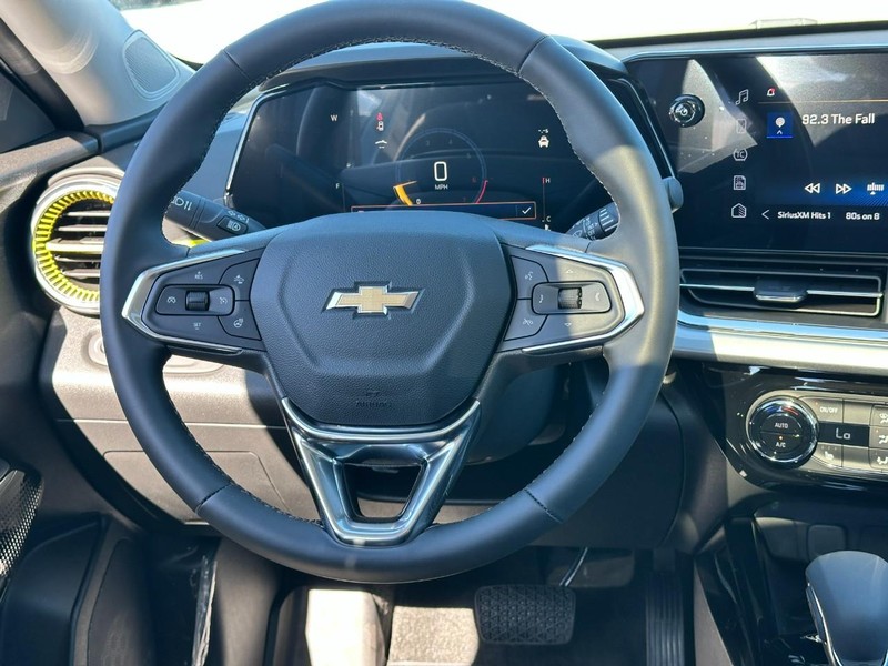 Chevrolet Trax Vehicle Full-screen Gallery Image 7