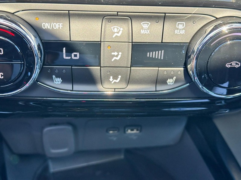 Chevrolet Trax Vehicle Full-screen Gallery Image 13