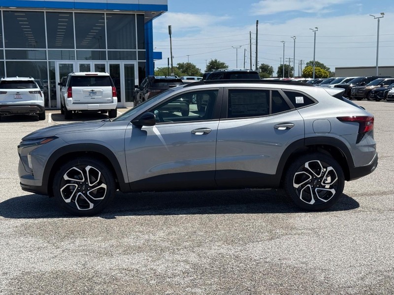 Chevrolet Trax Vehicle Full-screen Gallery Image 2