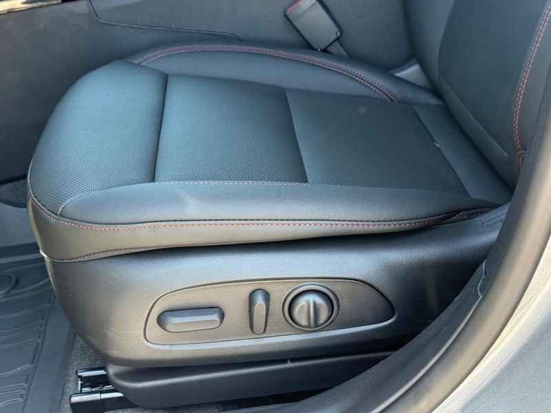 Chevrolet Trax Vehicle Full-screen Gallery Image 19