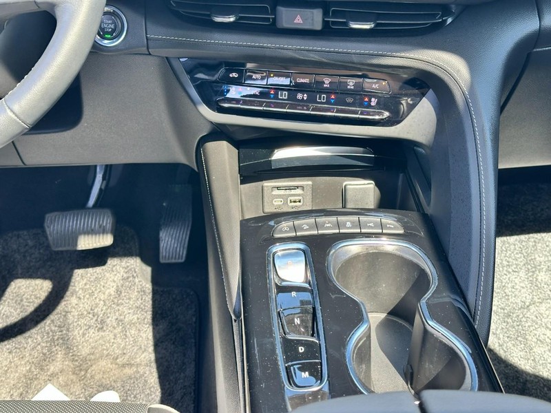 Buick Envision Vehicle Full-screen Gallery Image 15
