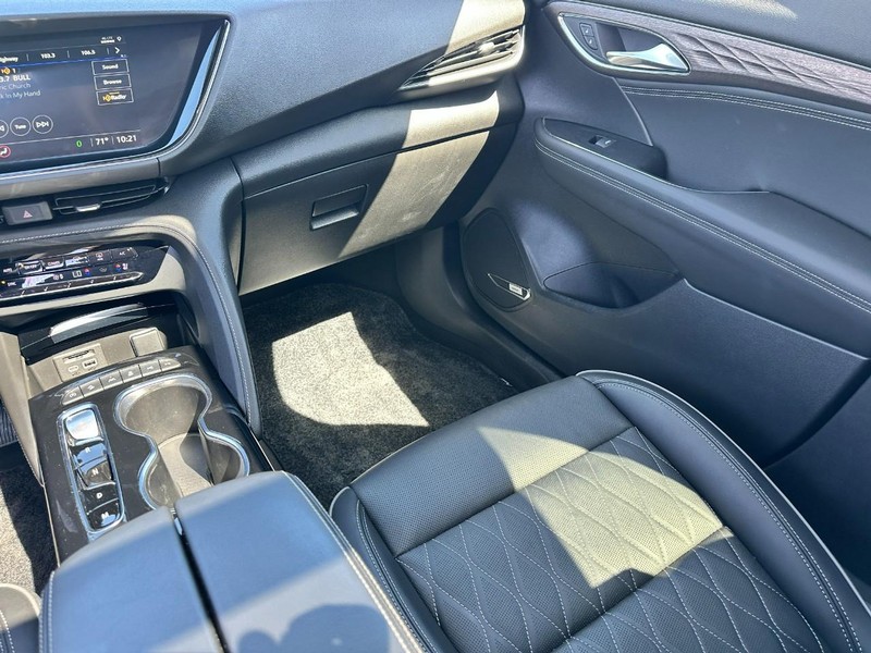 Buick Envision Vehicle Full-screen Gallery Image 16